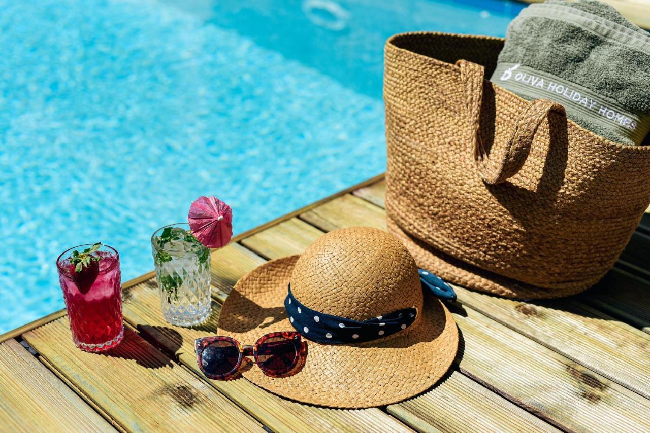 Oliva Holiday Homes Dhiyeliotika Bagian luar foto