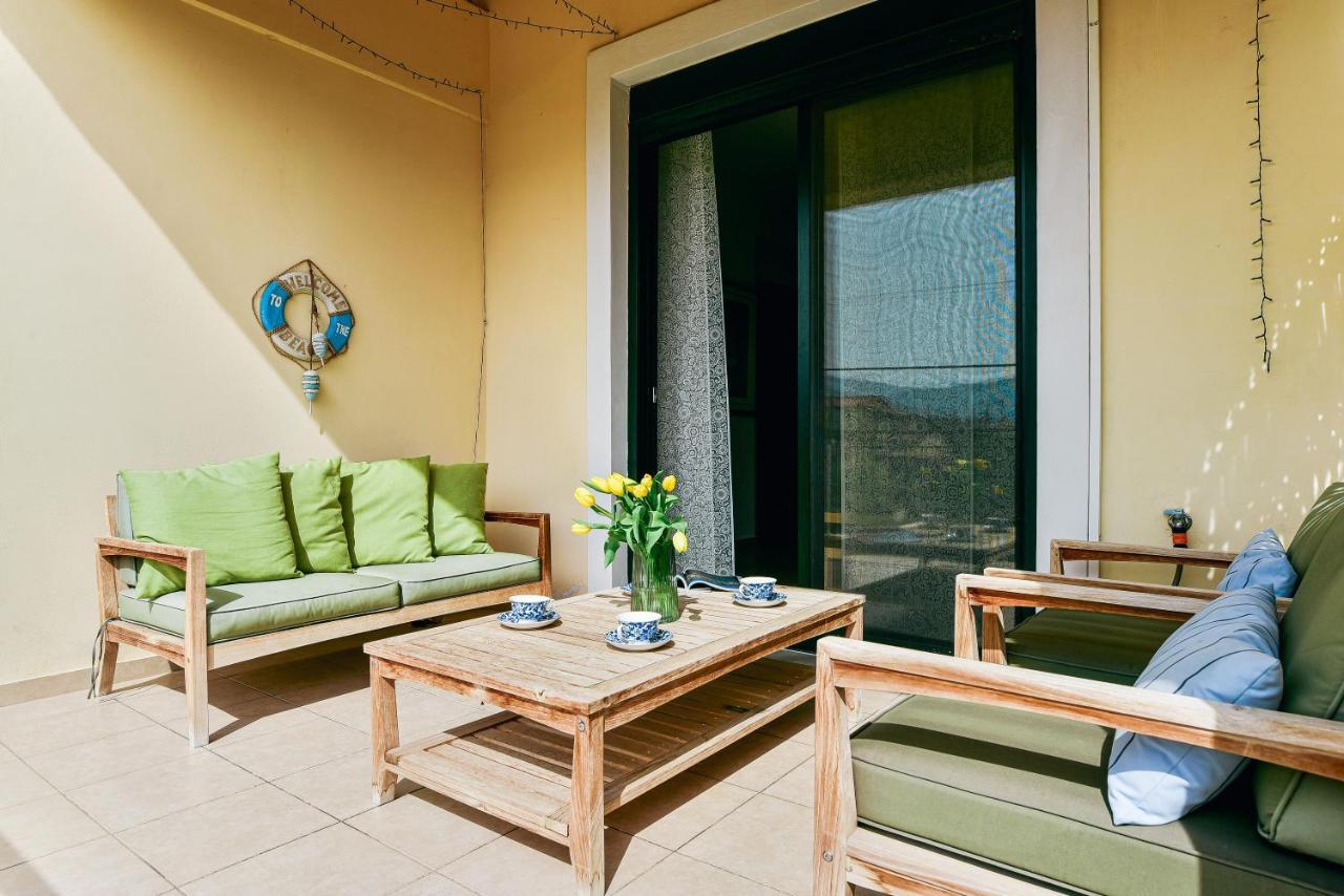 Oliva Holiday Homes Dhiyeliotika Bagian luar foto